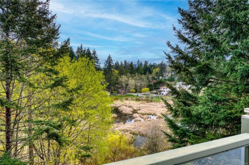3482 Arrowsmith Rd, Nanaimo, BC 