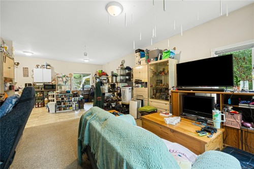 3482 Arrowsmith Rd, Nanaimo, BC 