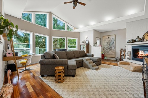 3482 Arrowsmith Rd, Nanaimo, BC 