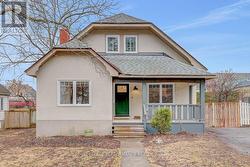 824 FISHER AVENUE Ottawa, ON K1Z 6P2