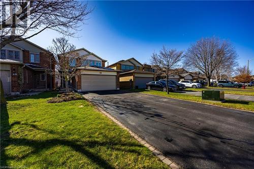 55 Grindstone Way, Waterdown, ON - Outdoor With Facade