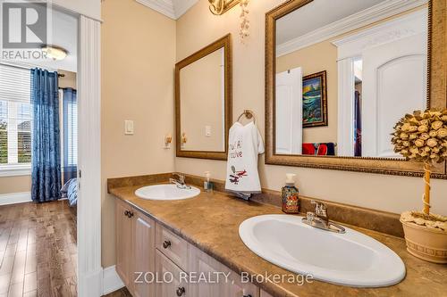 15 Ozner Crescent, Vaughan, ON - Indoor Photo Showing Bathroom