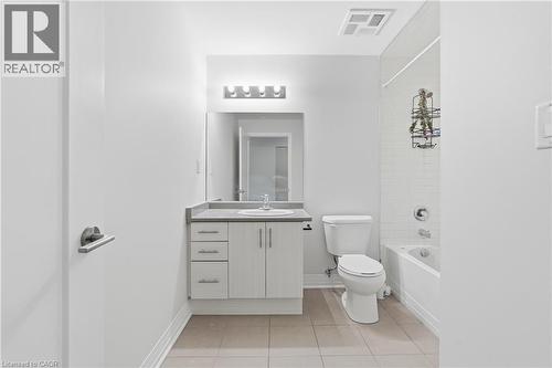 10 Concord Place Unit# 304, Grimsby, ON - Indoor Photo Showing Bathroom