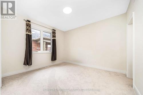 93 Trail Boulevard, Springwater, ON - Indoor Photo Showing Other Room