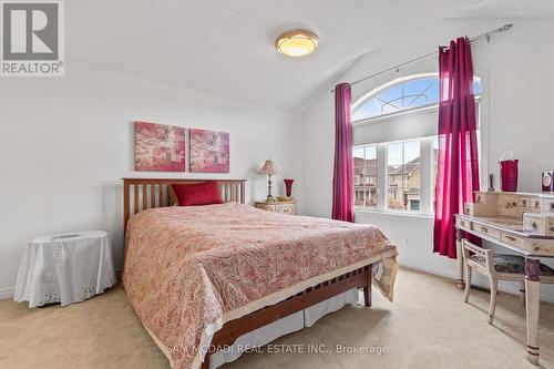 3352 Erin Centre Boulevard, Mississauga, ON - Indoor Photo Showing Bedroom