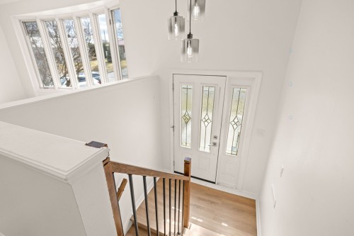 Staircase - 4395 Rue Breton, Montréal (Pierrefonds-Roxboro), QC - Indoor Photo Showing Other Room