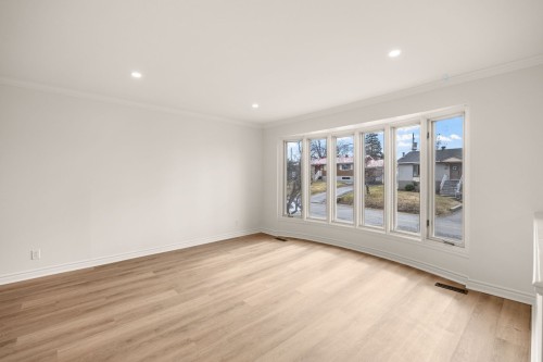 Living Room - 4395 Rue Breton, Montréal (Pierrefonds-Roxboro), QC - Indoor Photo Showing Other Room