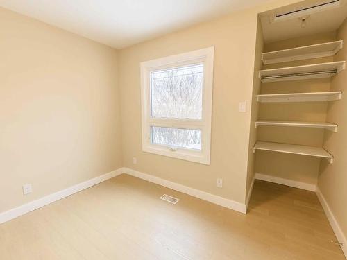 358 Dewe Ave, Thunder Bay, ON - Indoor Photo Showing Other Room