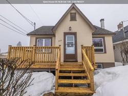 358 Dewe Ave Thunder Bay, ON P7A 2G4
