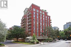 803 - 1 DEER PARK CRESCENT Toronto, ON M4V 3C4