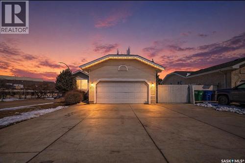 203 Konihowski Road, Saskatoon, SK - Outdoor