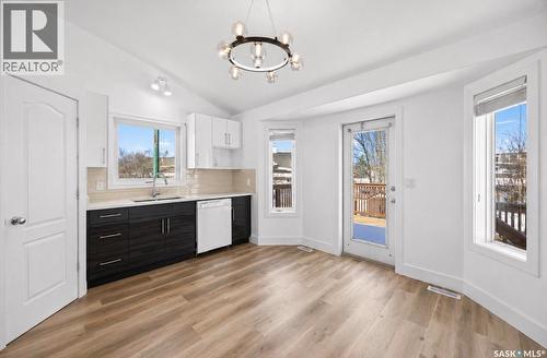 203 Konihowski Road, Saskatoon, SK - Indoor Photo Showing Kitchen