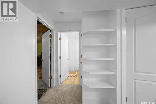 203 Konihowski Road, Saskatoon, SK - Indoor