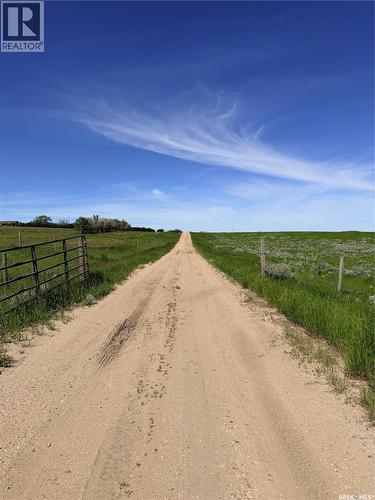 Mezzo Acreage Grid Road, Tompkins, SK 