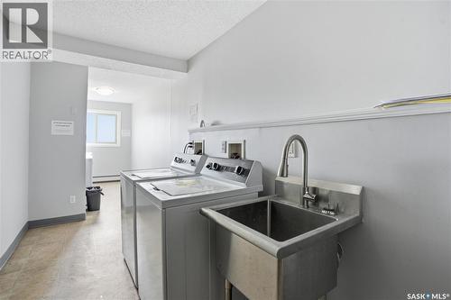 403 1013 Lansdowne Avenue, Saskatoon, SK - Indoor Photo Showing Laundry Room