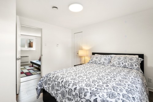 Chambre à coucher principale - 4425A Rue Domville, Longueuil (Saint-Hubert), QC - Indoor Photo Showing Bedroom