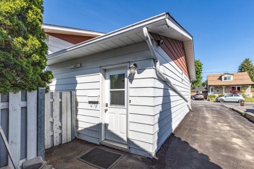 Entrée extérieure - 4425A Rue Domville, Longueuil (Saint-Hubert), QC - Outdoor With Exterior