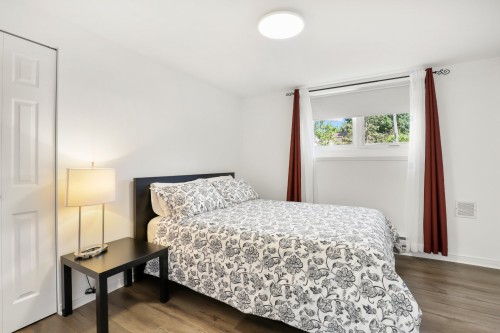 Chambre à coucher principale - 4425A Rue Domville, Longueuil (Saint-Hubert), QC - Indoor Photo Showing Bedroom