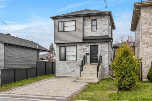 Front of Structure - 3752 Rue Gélineau, Longueuil (Saint-Hubert), QC - Outdoor