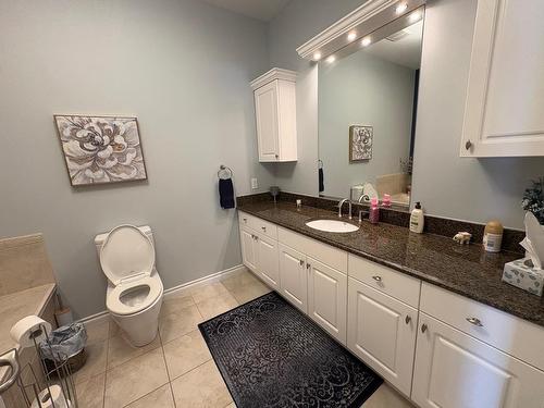 132 Wolverine Crescent, Thunder Bay, ON - Indoor Photo Showing Bathroom