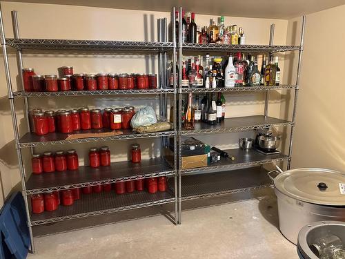 132 Wolverine Crescent, Thunder Bay, ON - Indoor With Storage