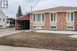 1647 HIGH STREET  North Bay (Central), ON P1B 6T7