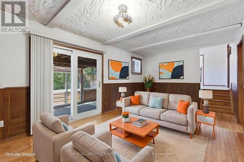 7 Lichty Crescent, Kitchener, ON - Indoor Photo Showing Living Room