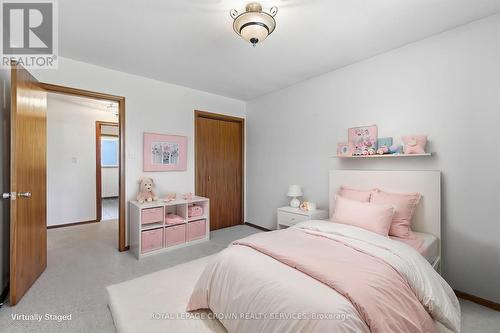 7 Lichty Crescent, Kitchener, ON - Indoor Photo Showing Bedroom