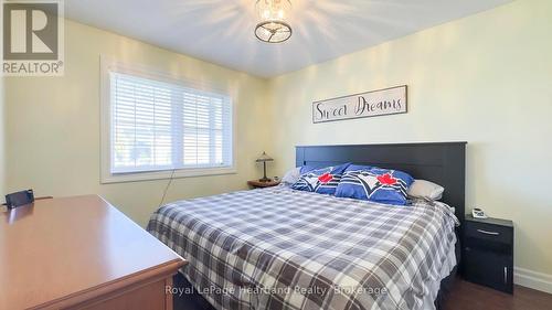 13 - 33 Fairhaven Lane, Goderich (Goderich (Town)), ON - Indoor Photo Showing Bedroom