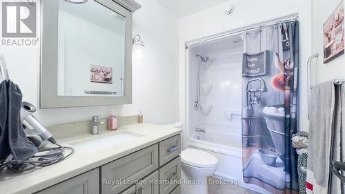 13 - 33 Fairhaven Lane, Goderich (Goderich (Town)), ON - Indoor Photo Showing Bathroom