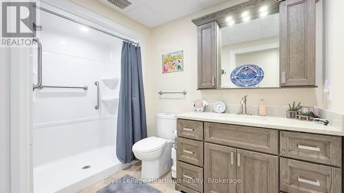 13 - 33 Fairhaven Lane, Goderich (Goderich (Town)), ON - Indoor Photo Showing Bathroom