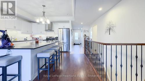 13 - 33 Fairhaven Lane, Goderich (Goderich (Town)), ON - Indoor Photo Showing Kitchen With Upgraded Kitchen