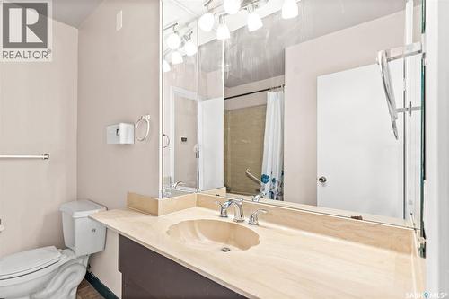 13 Weir Crescent, Saskatoon, SK - Indoor Photo Showing Bathroom