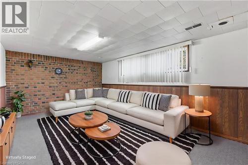 7 Lichty Crescent, Kitchener, ON - Indoor Photo Showing Living Room