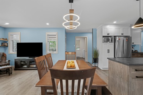 Salle à manger - 4030 Ch. Plaisance, Sainte-Julienne, QC - Indoor Photo Showing Dining Room