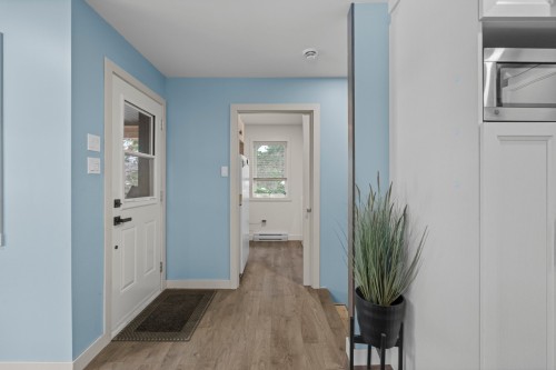 Hall d'entrée/Vestibule - 4030 Ch. Plaisance, Sainte-Julienne, QC - Indoor Photo Showing Other Room