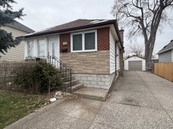 205 Ivon Avenue  Hamilton, ON L8H 5S9