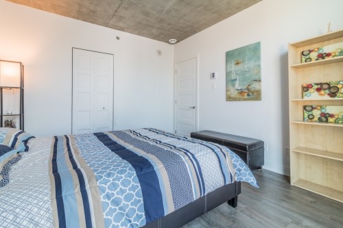 Master Bedroom - 716-190 Rue Murray, Montréal (Le Sud-Ouest), QC - Indoor Photo Showing Bedroom