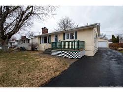 160 Snow AVE Moncton, NB E1C 8B4