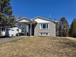 41 Erica CI  Oromocto, NB E2V 2M1