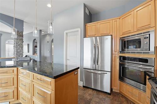 34 Castleton Crt, Winnipeg, MB 