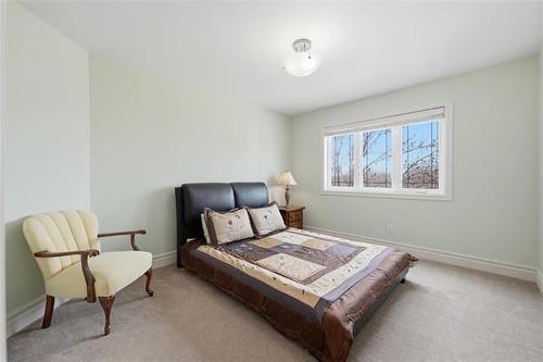 34 Castleton Crt, Winnipeg, MB 