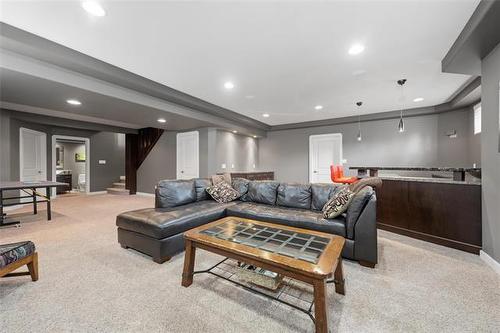 34 Castleton Crt, Winnipeg, MB 