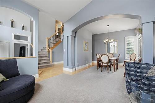 34 Castleton Crt, Winnipeg, MB 