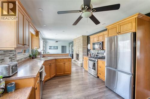 1235 Gesto Sideroad, Colchester North, ON - Indoor Photo Showing Kitchen With Double Sink