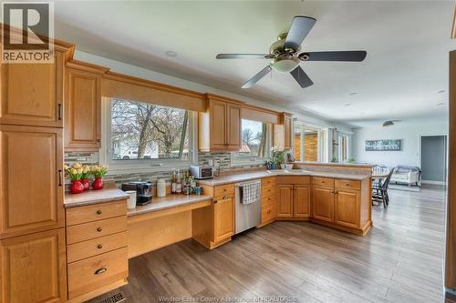 1235 Gesto Sideroad, Colchester North, ON - Indoor Photo Showing Kitchen