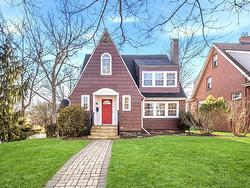 1638 Beech Street  Halifax, NS B3H 4B4