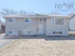 57 Carlisle Drive  Dartmouth, NS B2V 1V8