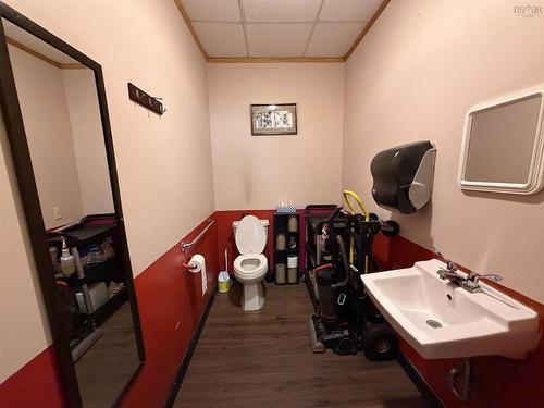 6249 Quinpool Road, Halifax, NS 