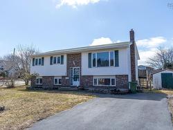 34A Stuart Harris Drive  Dartmouth, NS B2W 3L8